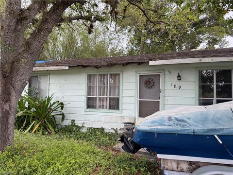Single Family Residence in LEHIGH ACRES FL 789 Bell BLVD.jpg