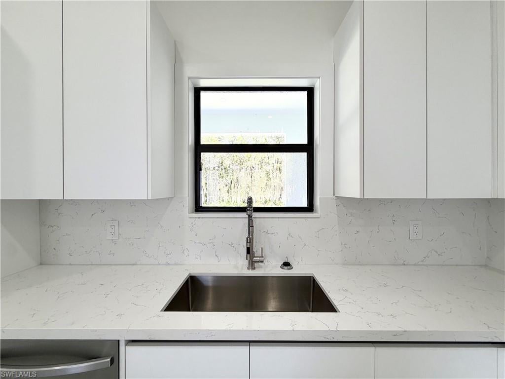 3257 Desoto Blvd, Naples, FL 34117 photo