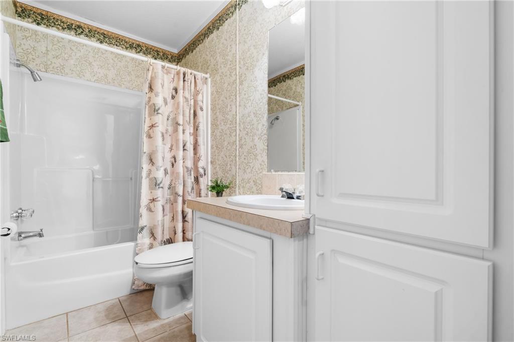289 Riverwood Rd, Naples, FL 34114 photo