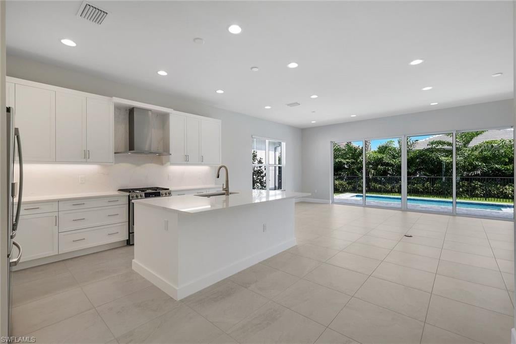 2741 Durham Cir, Naples, FL 34112 photo