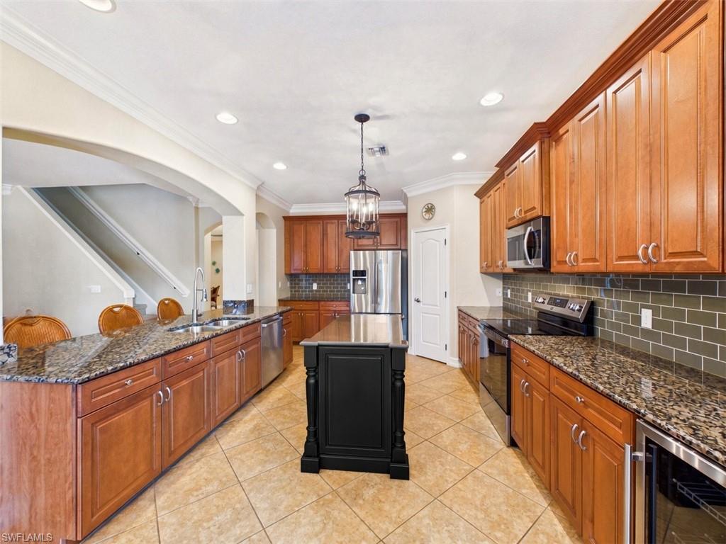 12369 Country Day Cir, Fort Myers, FL 33913 photo
