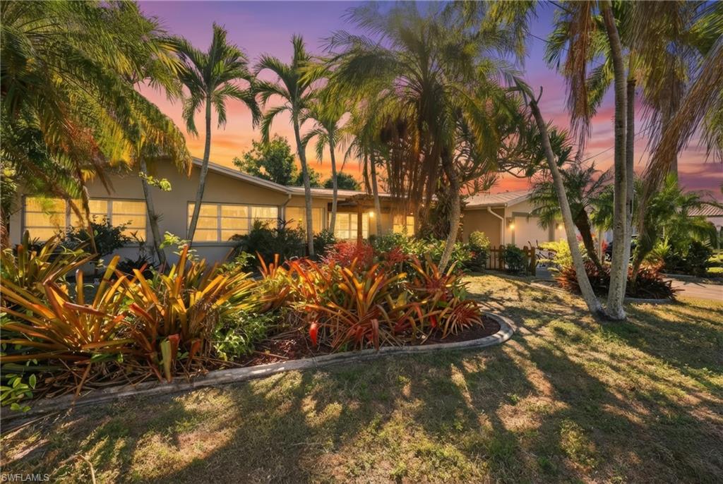1432 Windsor Ct, Cape Coral, FL 33904