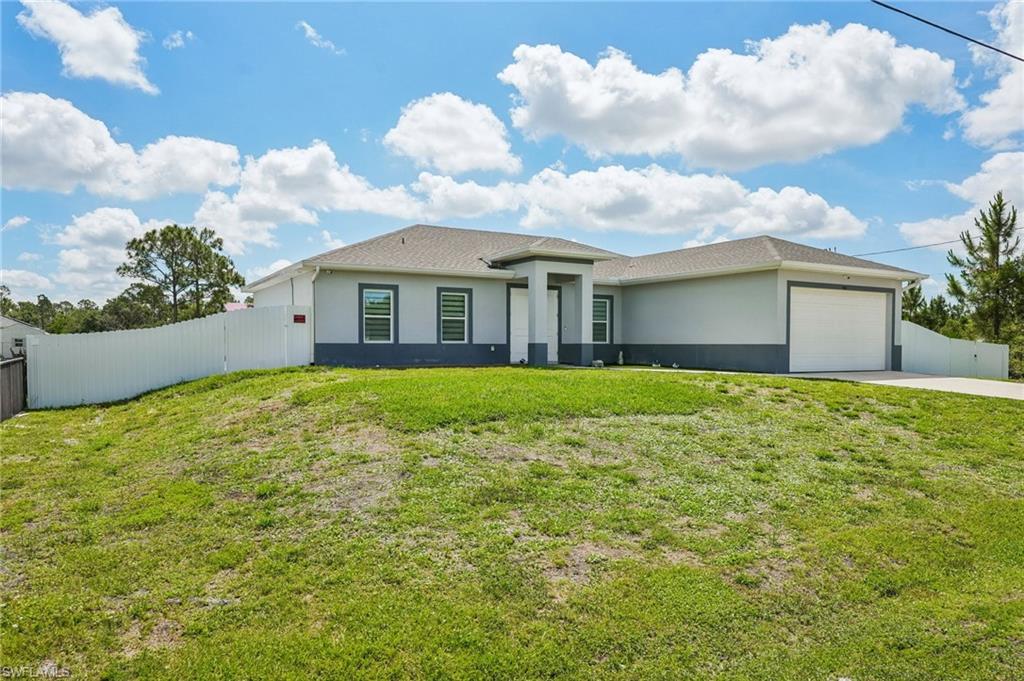 910 Richmond Ave, Lehigh Acres, FL 33972 photo