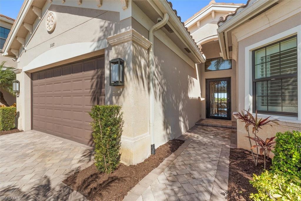 3168 Pacific Dr, Naples, FL 34119 photo