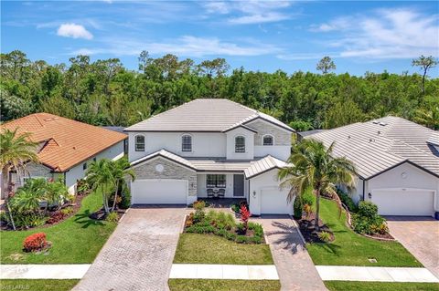 Single Family Residence in NAPLES FL 2102 Antigua LN.jpg
