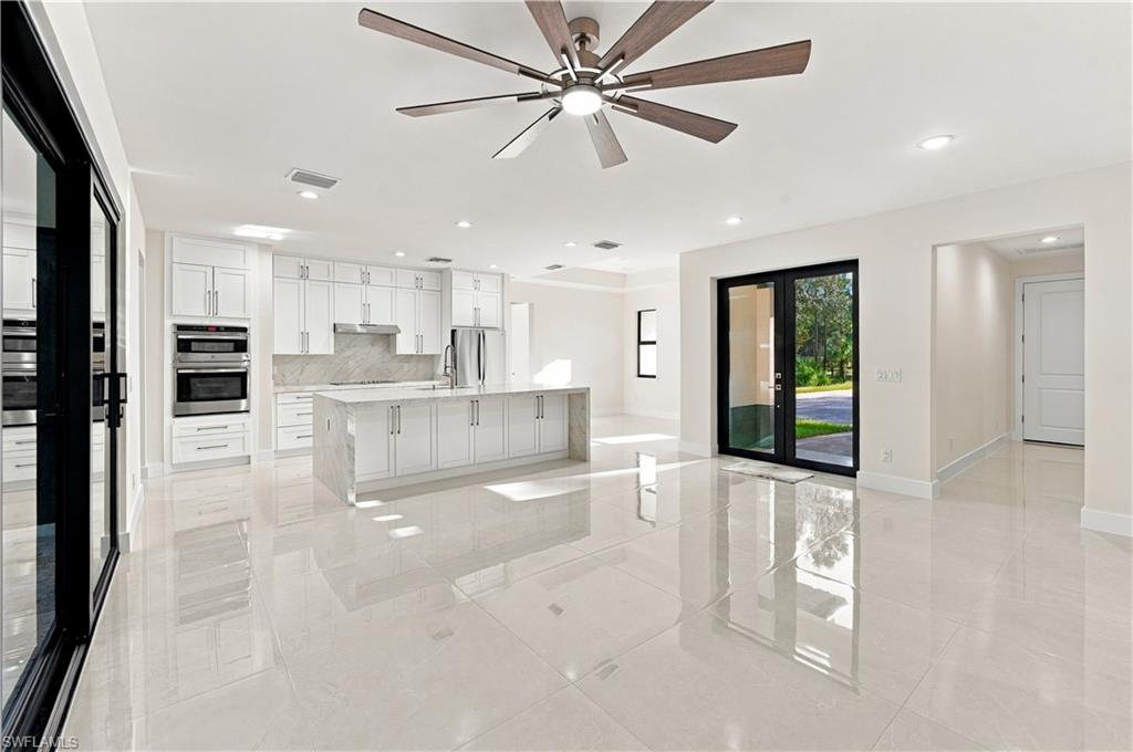 187 5 St, Naples, FL 34117 photo