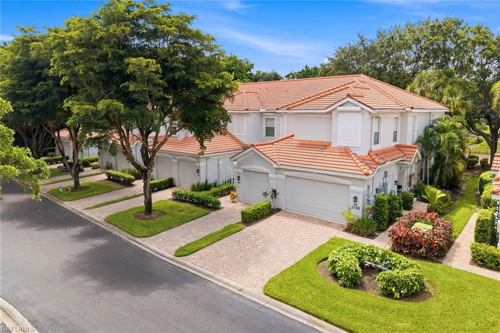 2190 Arielle Dr, Naples, FL 34109