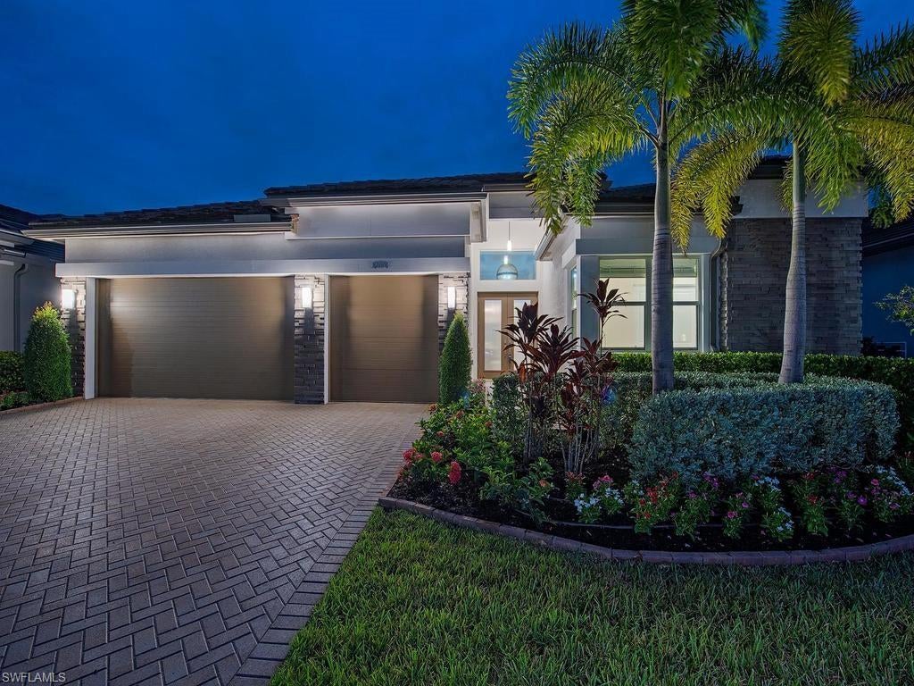 12058 Mimosa St, Naples, FL 34120 photo