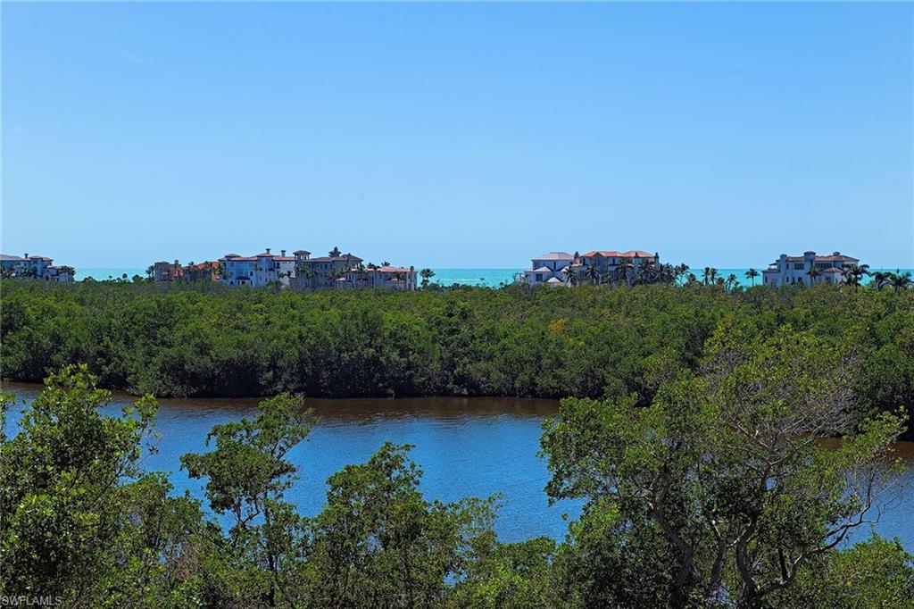 8990 Bay Colony Drive 403, Naples, FL 34108 photo