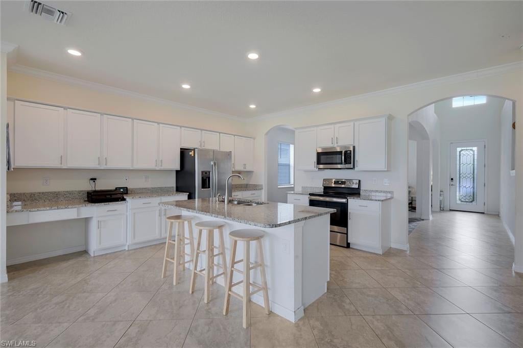 4234 Bluegrass Dr, Fort Myers, FL 33916