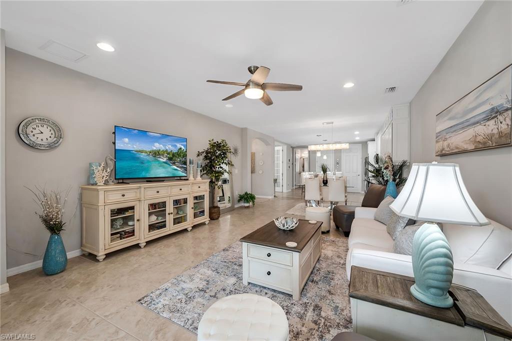14815 Edgewater Cir, Naples, FL 34114 photo