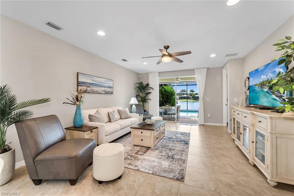 14815 Edgewater Cir, Naples, FL 34114 photo