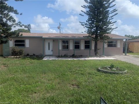 Single Family Residence in FORT MYERS FL 18165 Iris RD.jpg