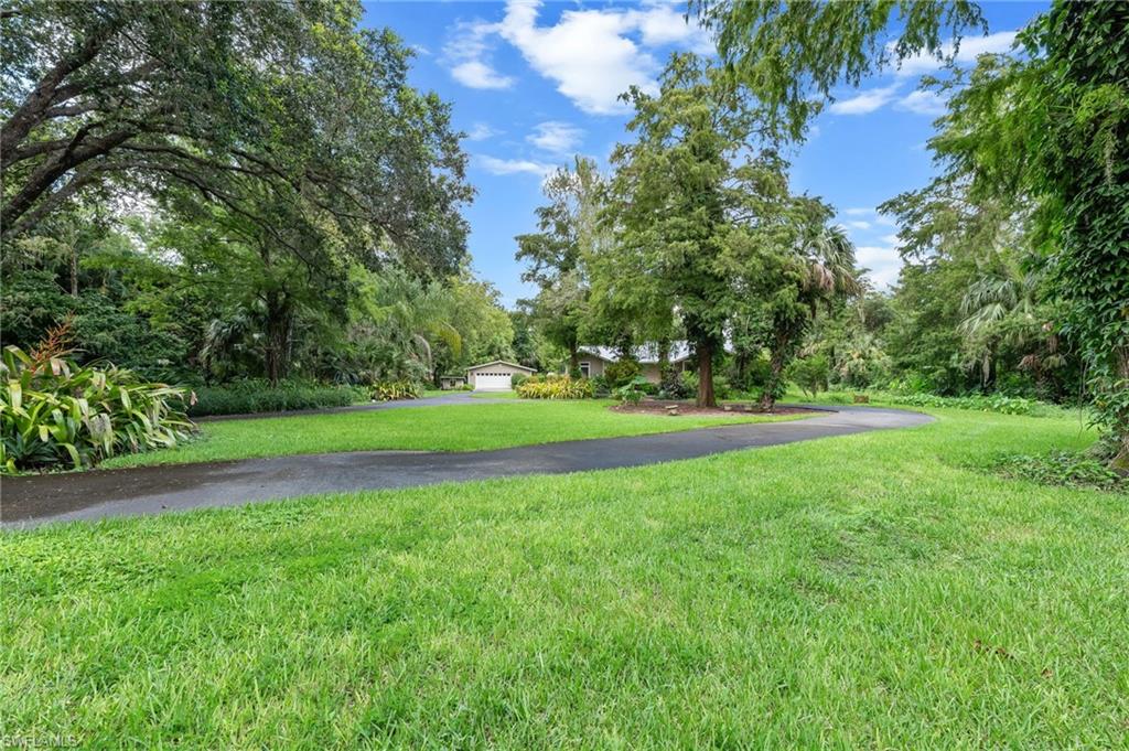 5247 Cherry Wood Dr, Naples, FL 34119