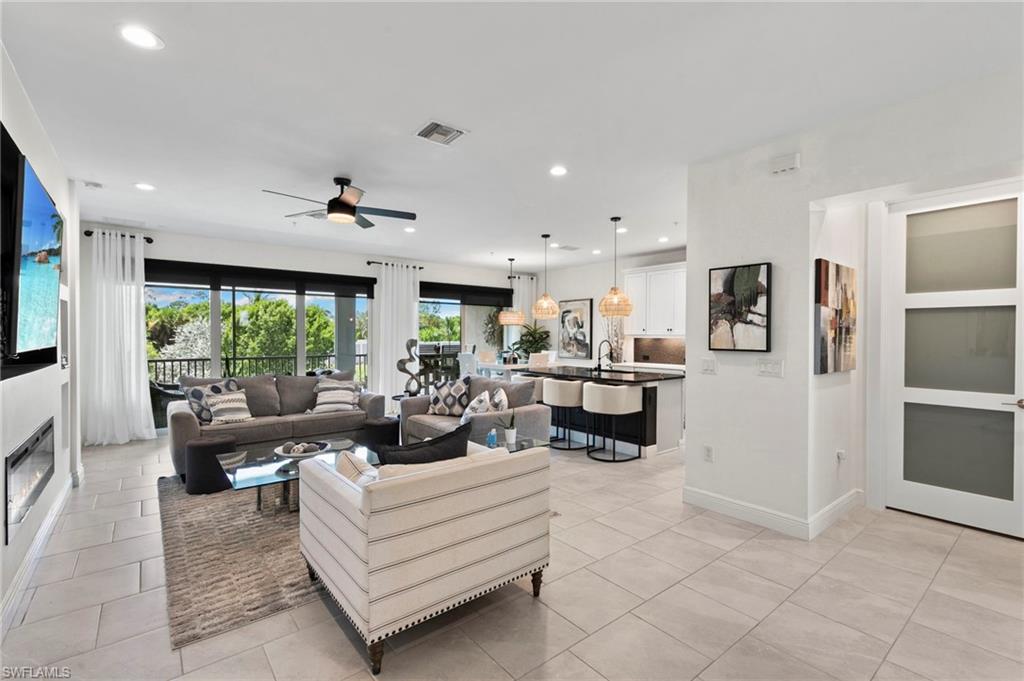 2567 Seychelles Dr #207, Naples, FL 34112 photo