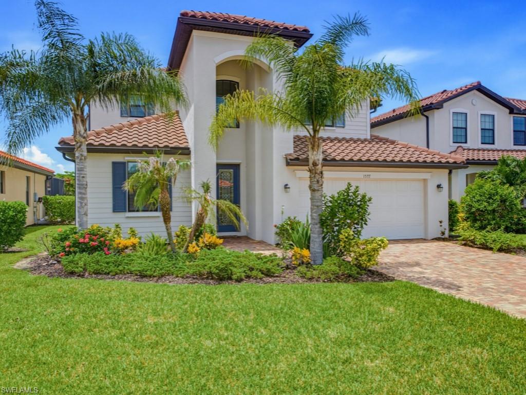 1577 Vizcaya Ln, Naples, FL 34113