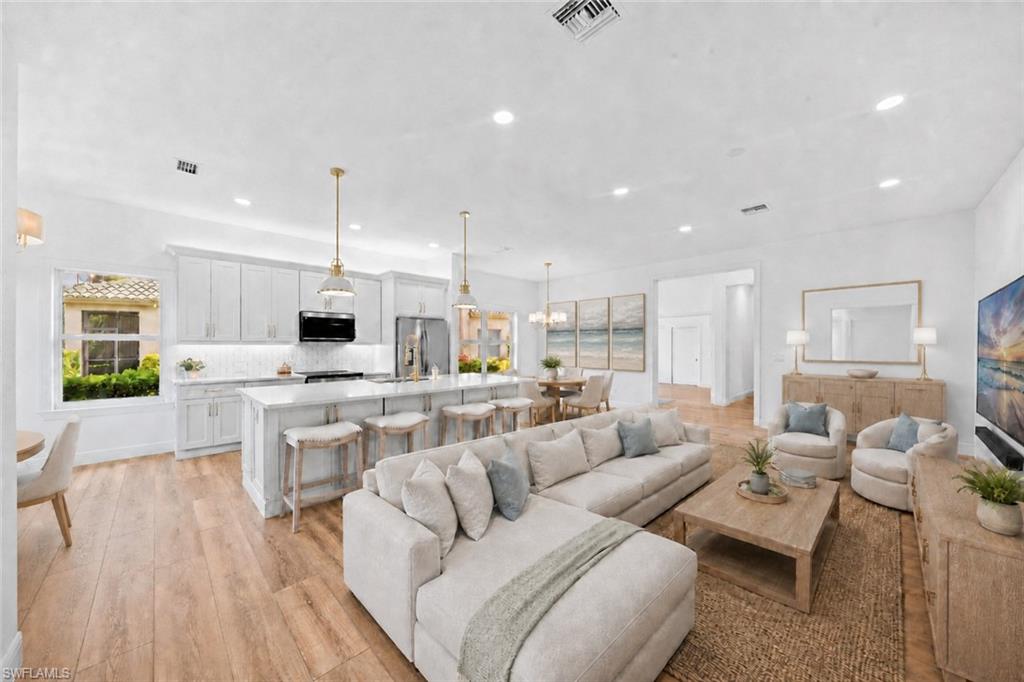 878 Vistana Cir, Naples, FL 34119 photo