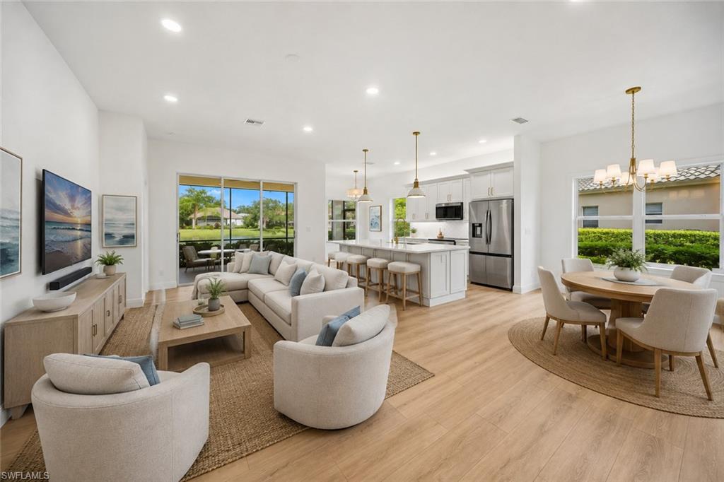 878 Vistana Cir, Naples, FL 34119 photo