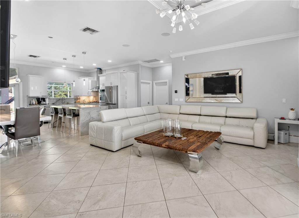 2863 Everglades Blvd, Naples, FL 34120 photo