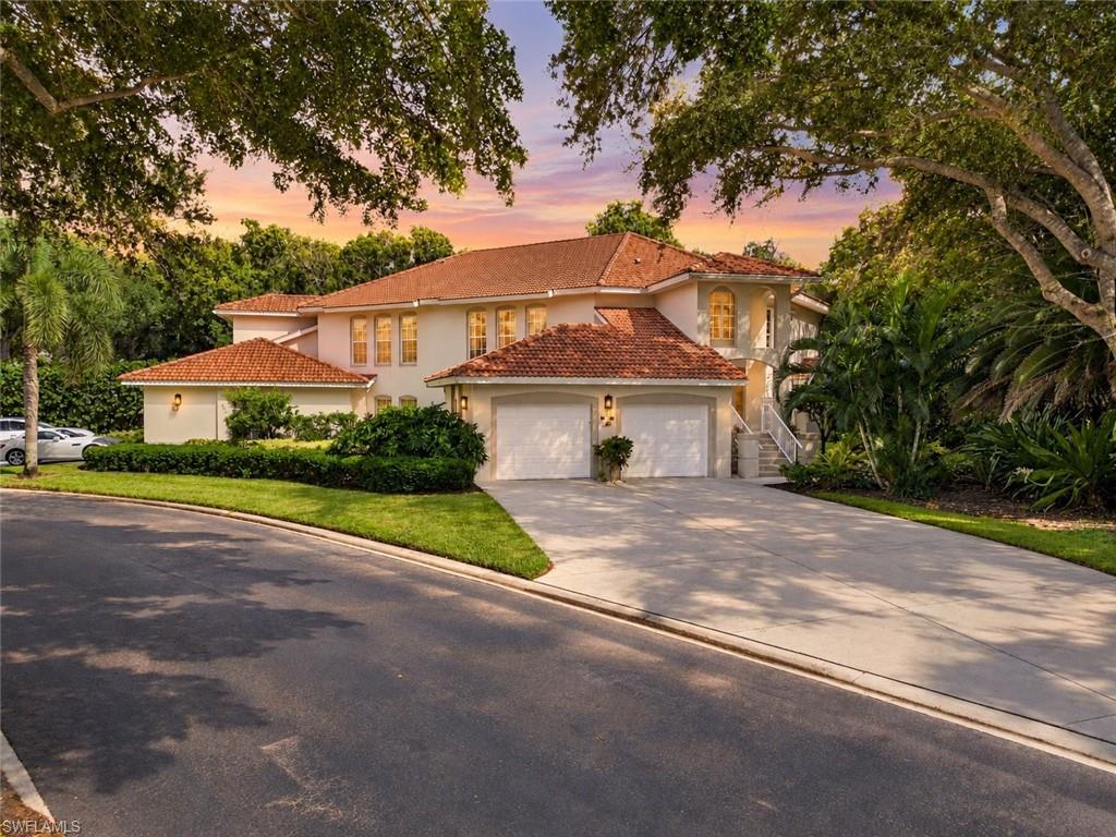 901 Egrets Run, Naples, FL 34108