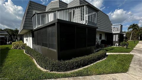 Condominium in FORT MYERS FL 16051 Amberwood Lake CT #4.jpg