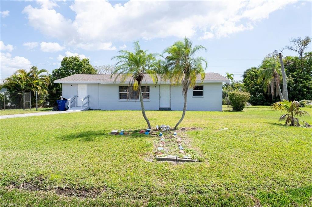 4631 New Haven Dr, Fort Myers, FL 33908 photo
