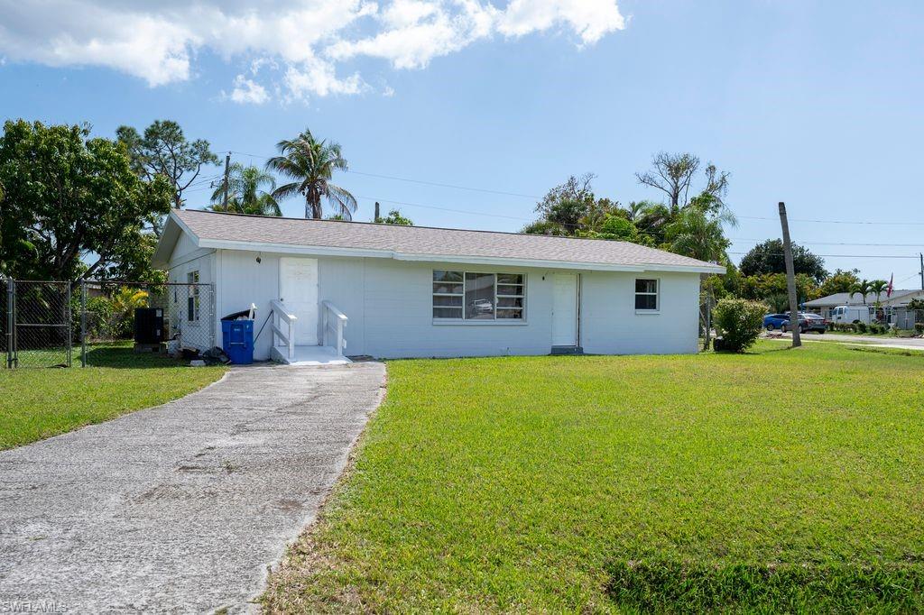 4631 New Haven Dr, Fort Myers, FL 33908 photo
