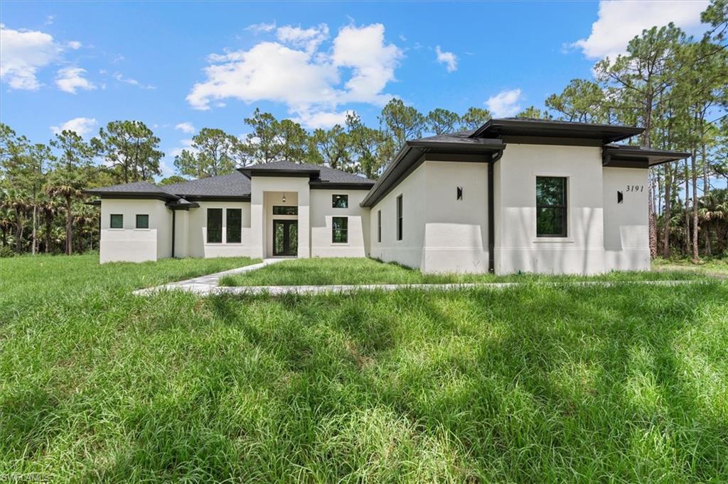 3191 16 Ave, Naples, FL 34120