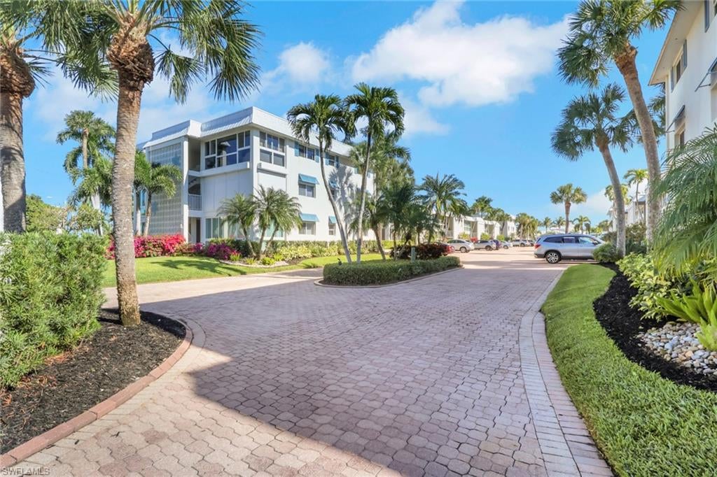 2100 Gulf Shore Blvd #113, Naples, FL 34102 photo