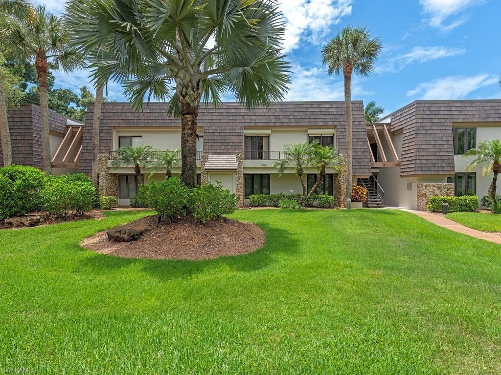 106 Wilderness Dr, Naples, FL 34105