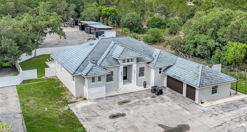 140 37 Ave, Naples, FL 34120