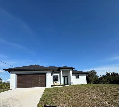 Single Family Residence in LEHIGH ACRES FL 2907 Alan AVE.jpg