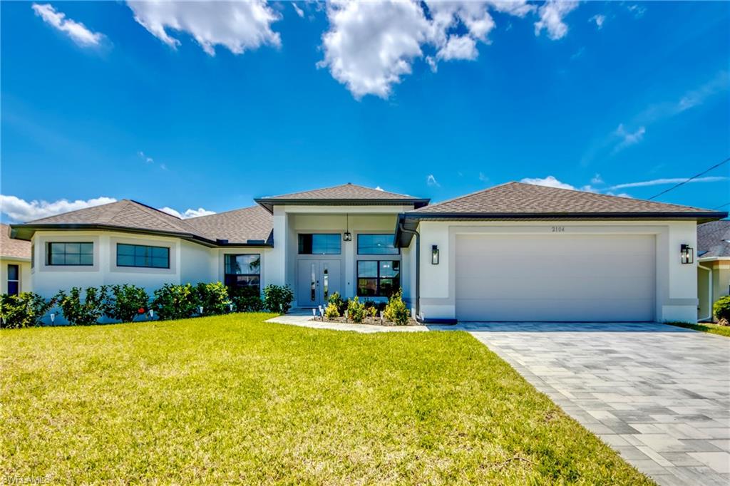 2104 28 Ln, Cape Coral, FL 33914