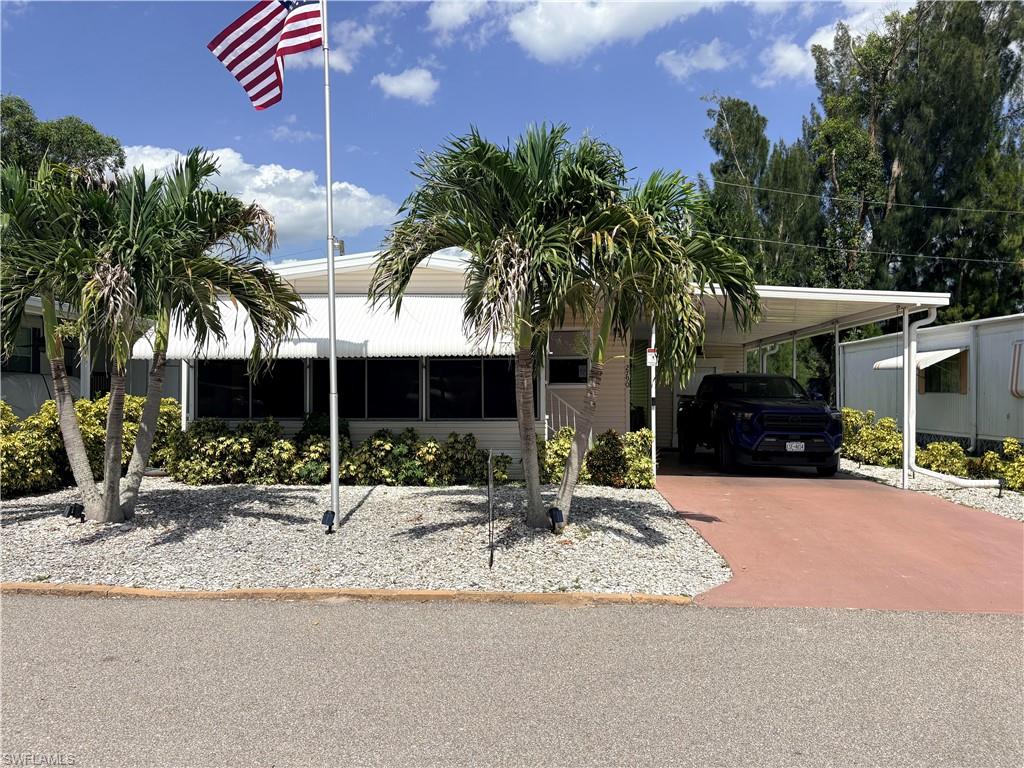 2790 Indianwood Dr, North Fort Myers, FL 33917