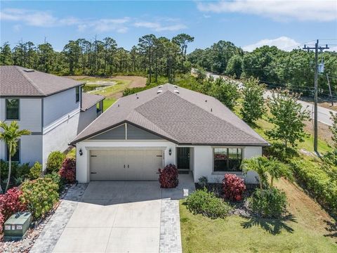 Single Family Residence in NORTH FORT MYERS FL 16000 Shoebutton CT.jpg