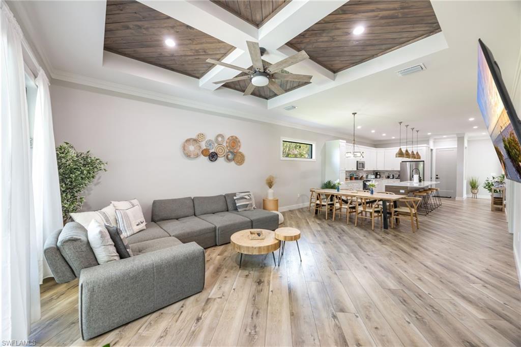 3530 Hibiscus Ave, Naples, FL 34104 photo