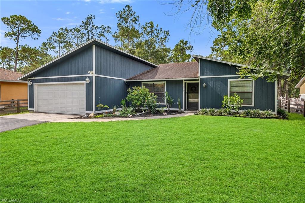 3670 6 Ave, Naples, FL 34117
