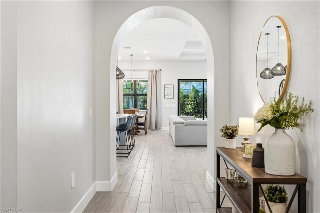 9831 Everglades Dr, Naples, FL 34120 photo