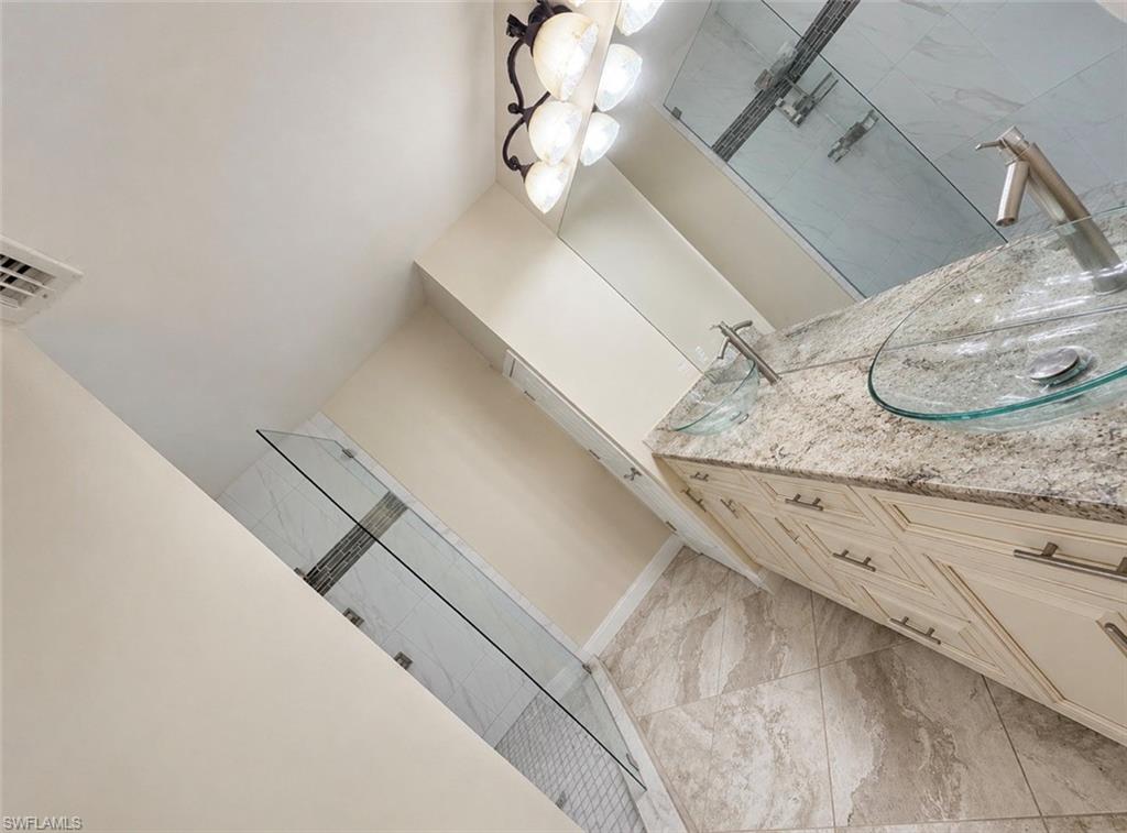 565 6 St, Naples, FL 34117 photo