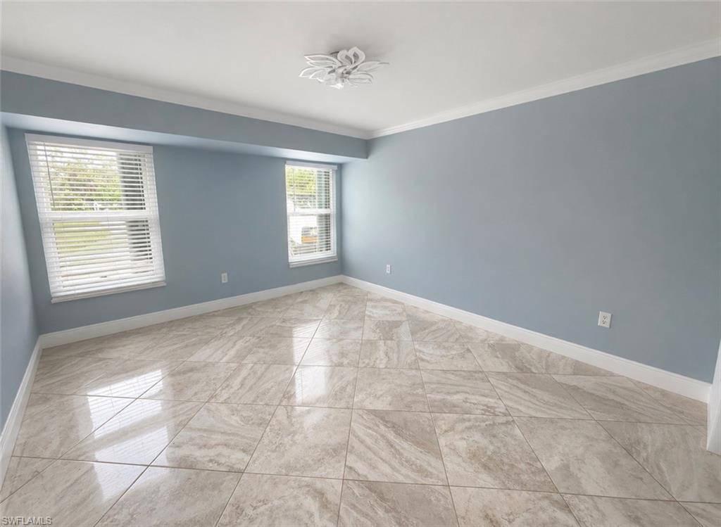 565 6 St, Naples, FL 34117 photo