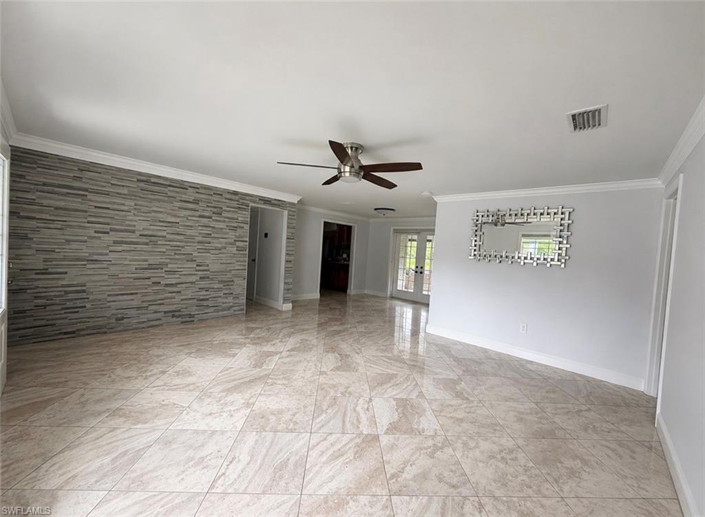 565 6 St, Naples, FL 34117 photo