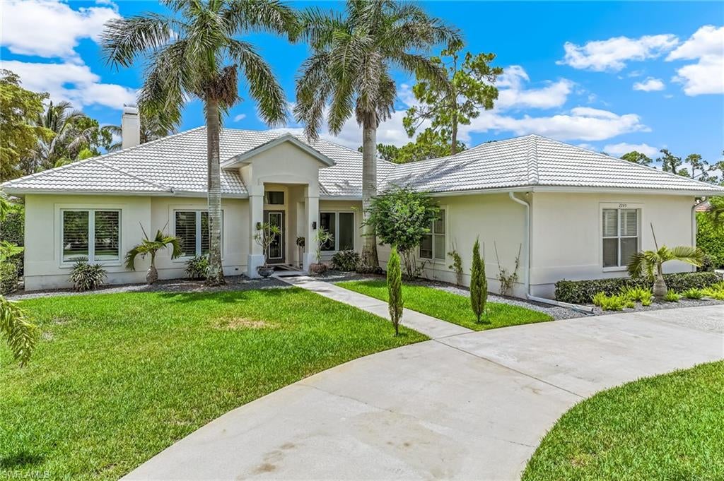 2205 Noble Ct, Naples, FL 34110 photo