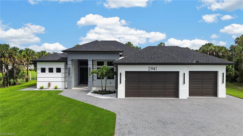 2941 32 Ave, Naples, FL 34117