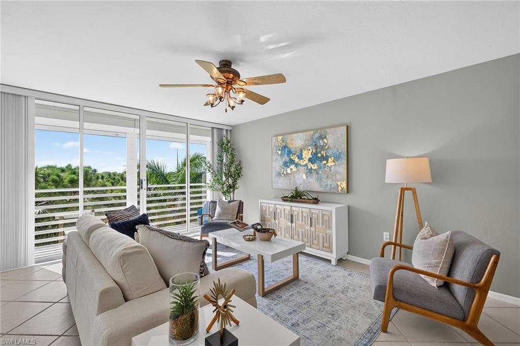 285 Naples Cove Dr, Naples, FL 34110