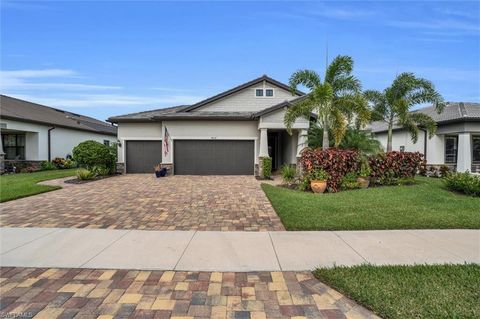 Single Family Residence in ESTERO FL 14037 Hawks Eye CT.jpg