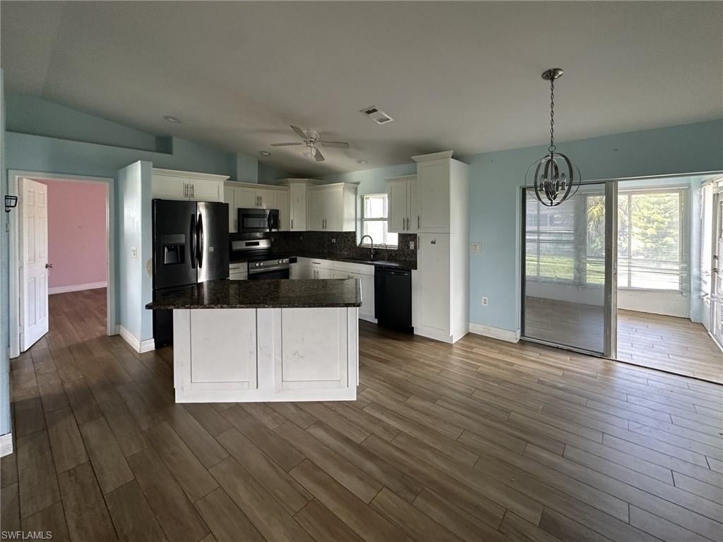 2123 NE 16 Ter, Cape Coral, FL 33909 photo