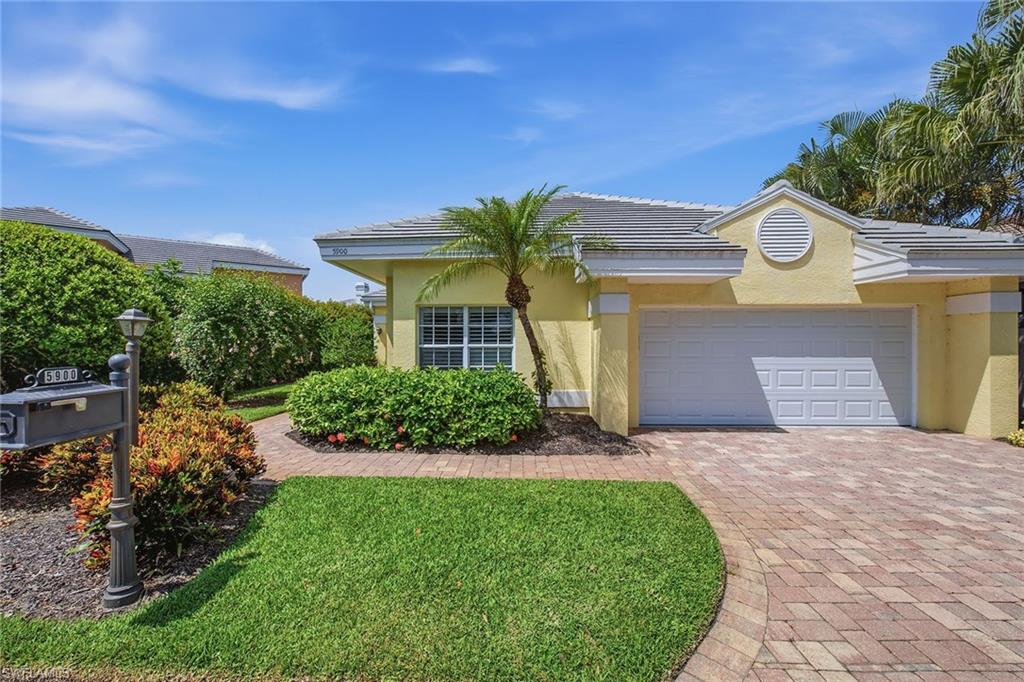 5900 Fountain Dr, Naples, FL 34119 photo