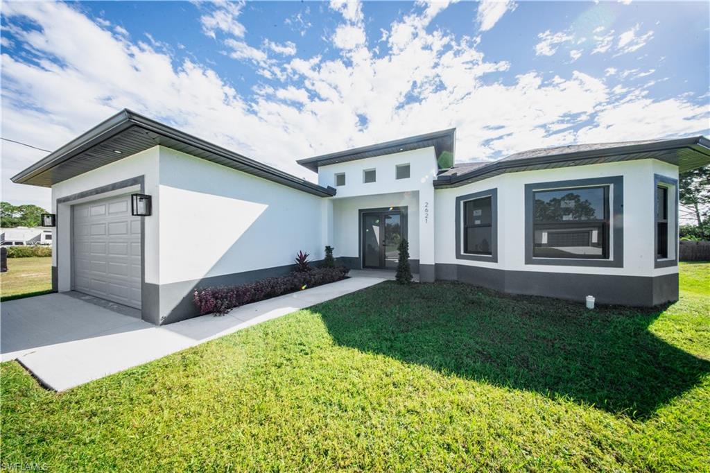 2621 42 St, Lehigh Acres, FL 33971