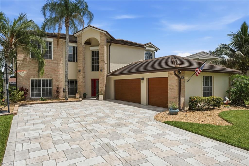 308 Wentworth Ct, Naples, FL 34104