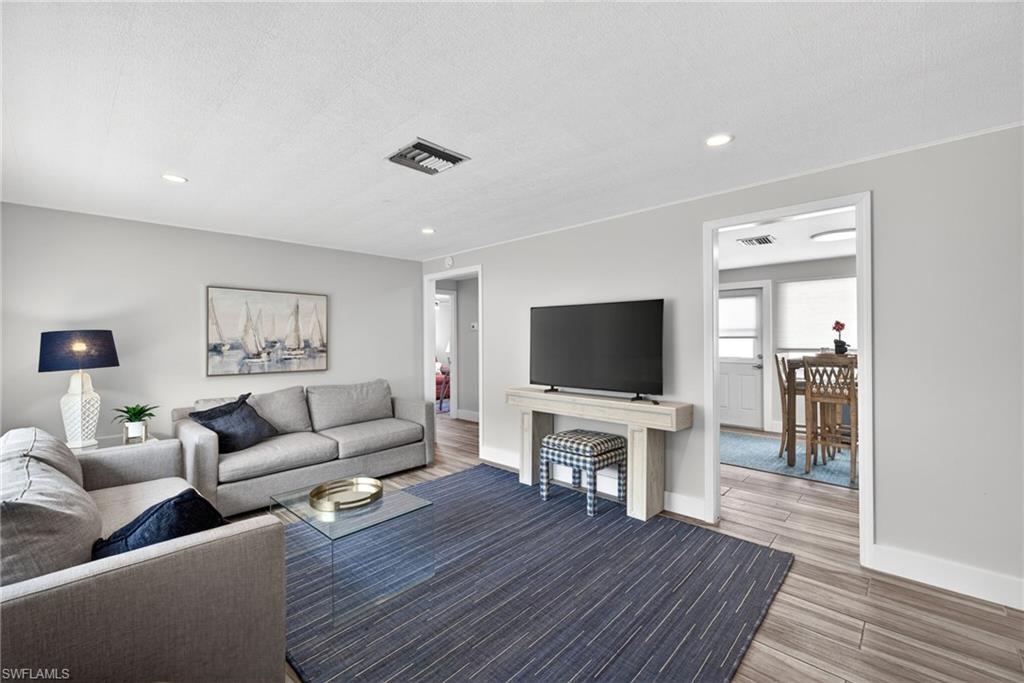 549 94 Ave, Naples, FL 34108 photo